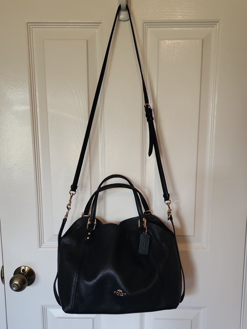 COACH EDIE 28 💯 Authentic Black Leather Satchel Handbag with Gold Hardware